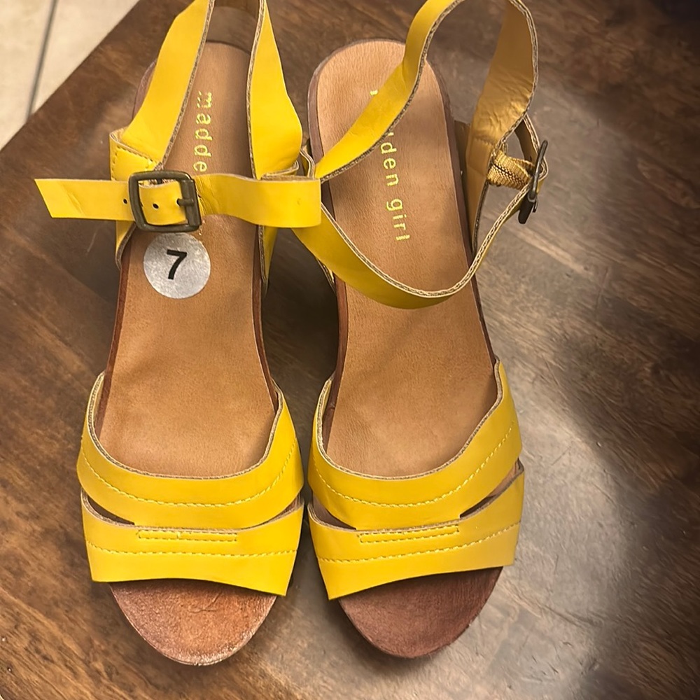 Madden girl wedges never used size 7